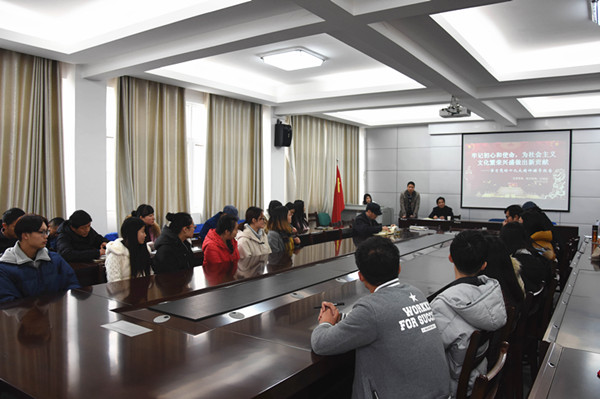 黄冈师范学院校内宣讲团深入宣讲党的十九大精神