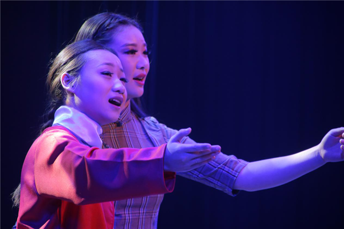 15级音乐教育与16级音乐教育的同学共同完成歌剧《江姐》的片段表演