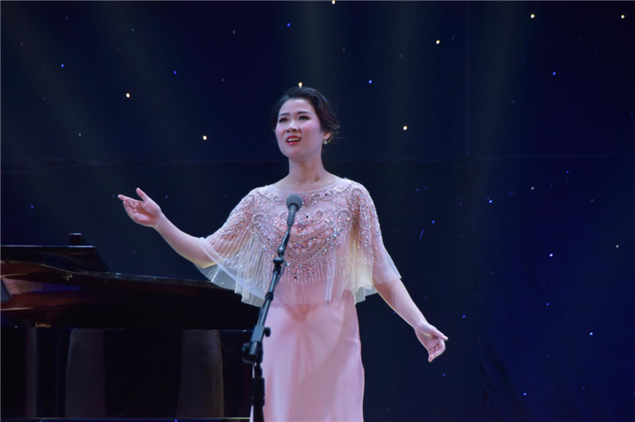 彭丽老师演唱法语艺术歌曲《燕子》和中国艺术歌曲《梁祝新歌》