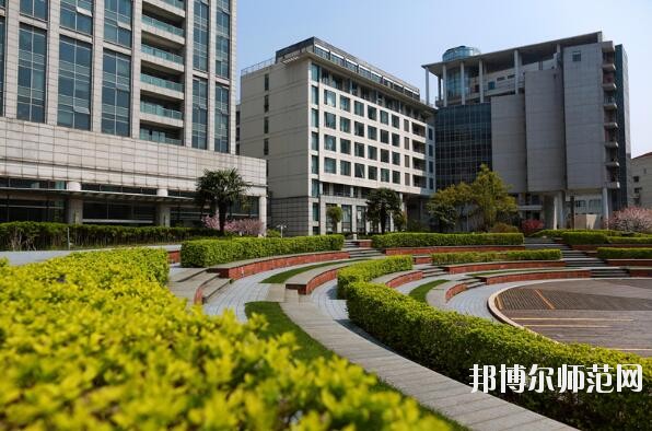 上海外国语师范大学贤达经济人文学院虹口校区是几本
