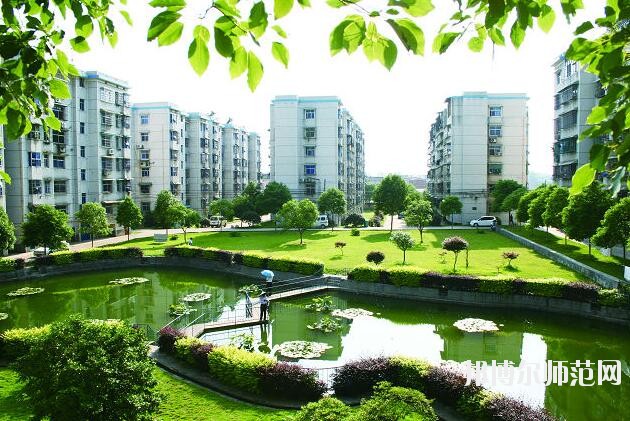 湖南师范商学院北校区是几本