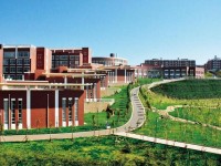 云南大学滇池师范学院杨林校区2023年学费、收费多少