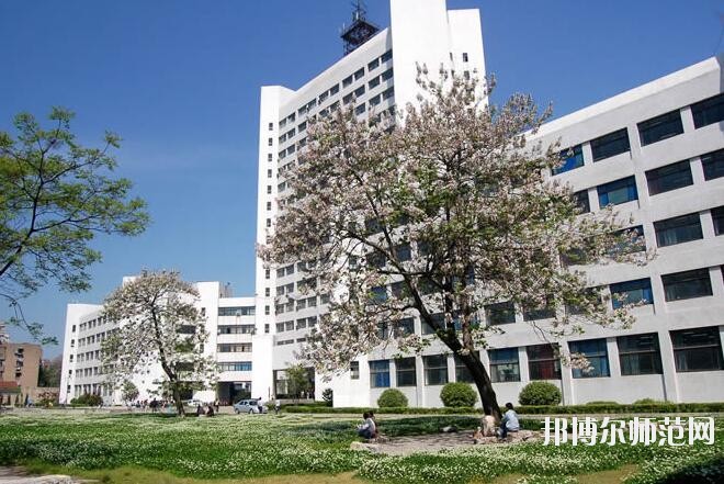 南京邮电师范大学仙林校区是几本