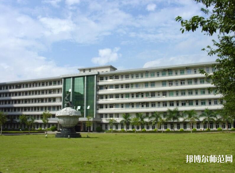 暨南师范大学石牌校区是几本