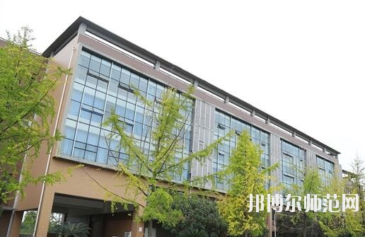 郫县友爱职业技术幼儿师范学校2018年报名条件、招生对象