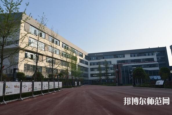 成都青苏职业幼儿师范中专学校网站网址
