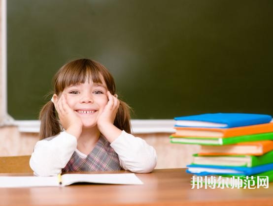 四川初中生学幼师学校的学校