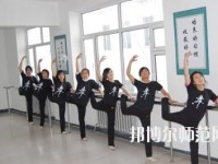 云南2020年女生上幼师学校学什么专业好