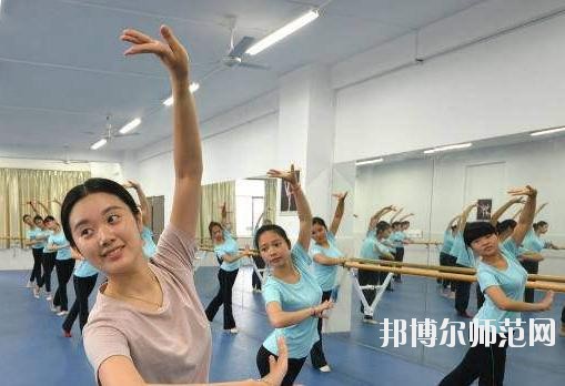 广州2020年女生在幼师学校学什么好