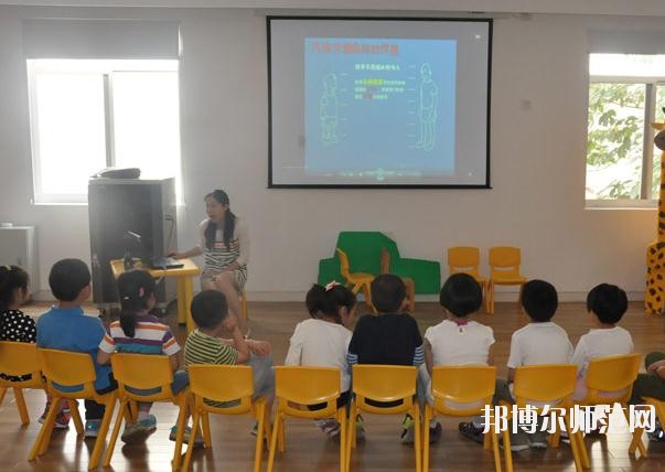 广州2020年女生读幼师学校好不好