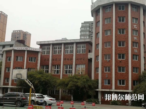 湖北中南技工学校5