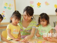 武汉2020年女生学幼师学校有前途吗