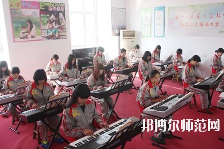 石家庄2020年男生读什么幼师学校