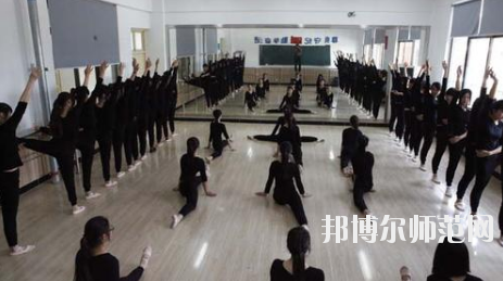 兰州2020年女生上幼师学校学什么好