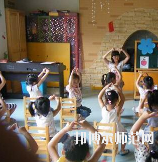 郑州2020年幼师学校都有什么专业适合男生