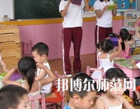 郑州2020年男生上幼师学校学什么好