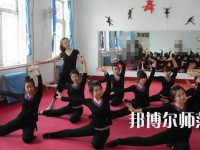 遵义2020年女生学幼师学校有前途吗