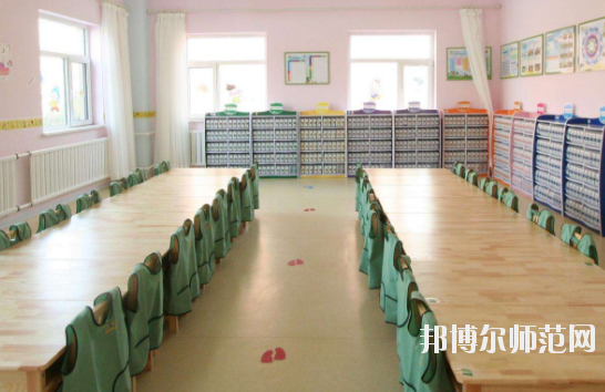 湛江2020年女生读幼师学校学什么好