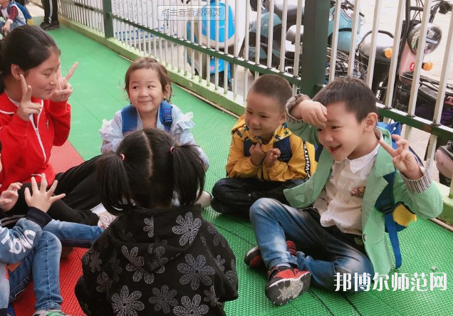 白银2021年女生在幼师学校学什么好