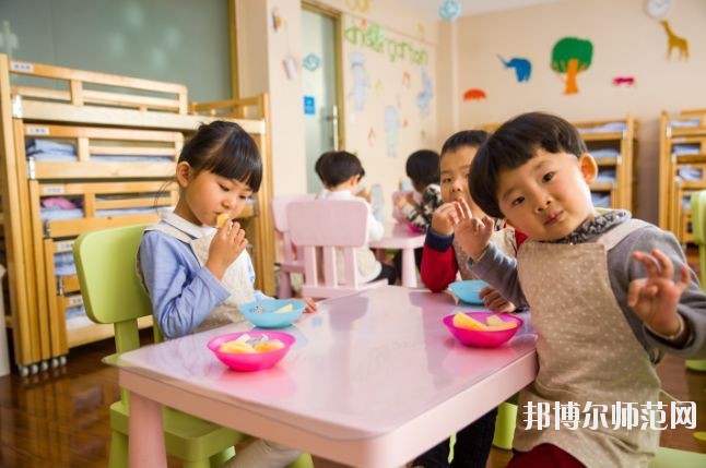 六盘水2021年有哪些幼师学校比较好