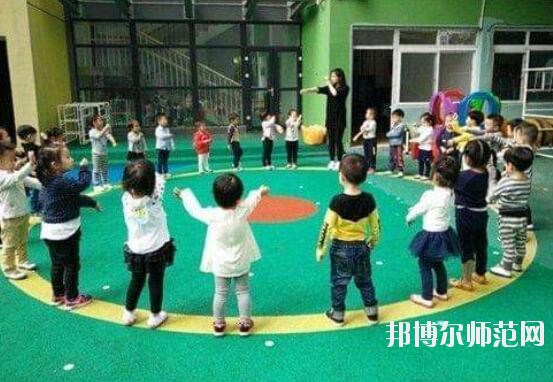 重庆2021年幼师学校好还是职高好