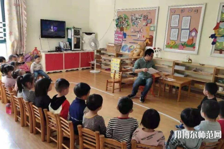 保定2021年幼师学校好还是大专好