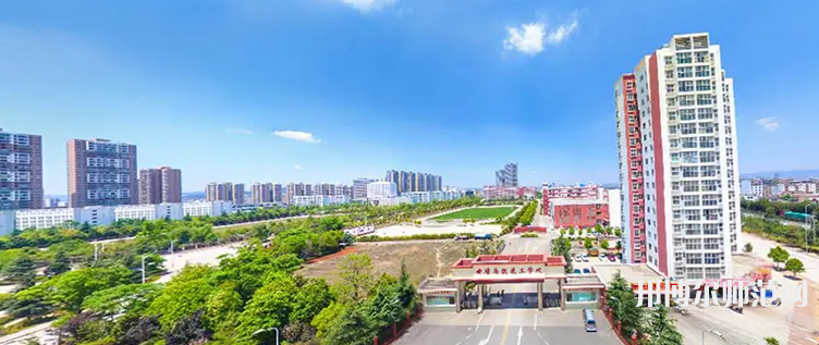 曲靖幼儿师范技工学校2023年学费、收费多少
