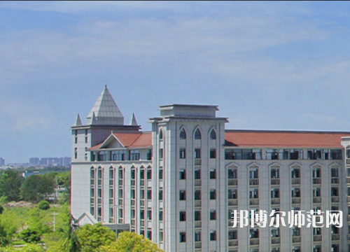 成都锦城师范学院2023年招生录取分数线
