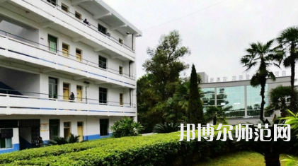 2023年自贡旅游幼师职业高级中学报名条件、招生对象