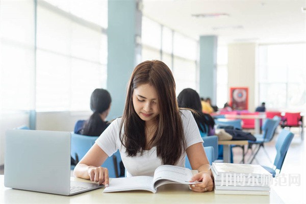 江西排名前二的公办汉语言文学学校名单一览表