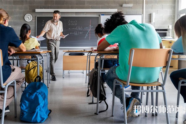 邯郸排名前二的公办汉语言文学学校名单一览表